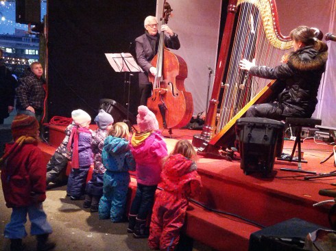 Children in Vienna up close and personal with the music.